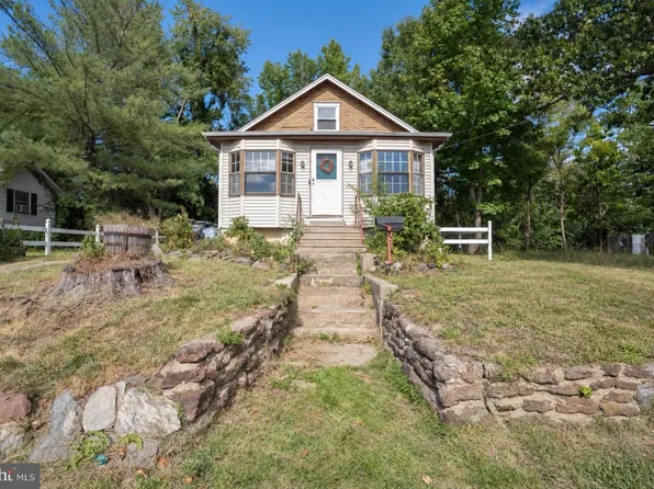 213 Berlin Rd N, Lindenwold, NJ 08021