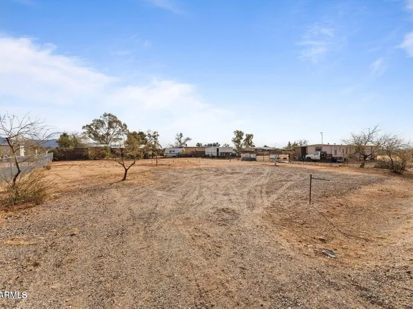 26655 S GRANDVIEW Drive #22, Congress, AZ 85332