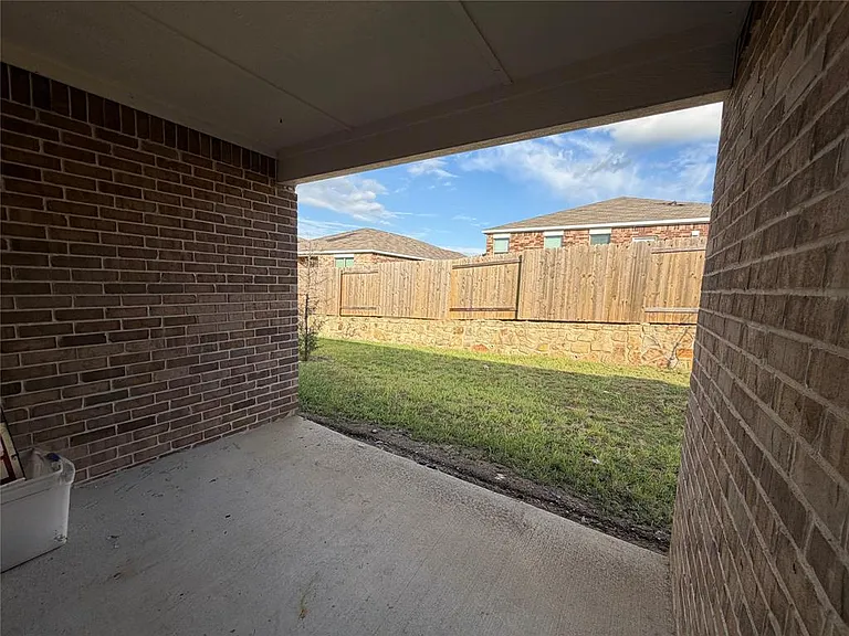 740 Saratoga Dr — Photo 19