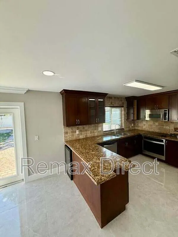 4 bed, 2.0 bath, 1531 sqft, $3,500 — Photo 1