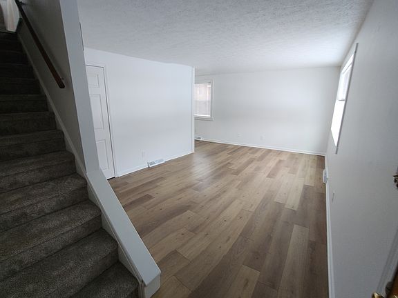 5th image of 945 N Jefferson St