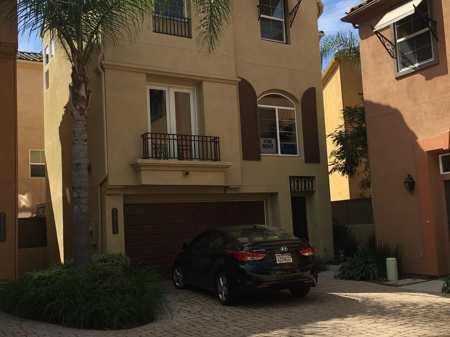 2909 Villas Way — Photo 1