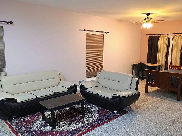 35 Marion Dr — Photo 8