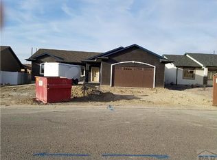 2319 Meadowlark Ln, Pueblo, CO 81008