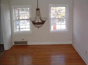 2nd image of 3712 Neona St