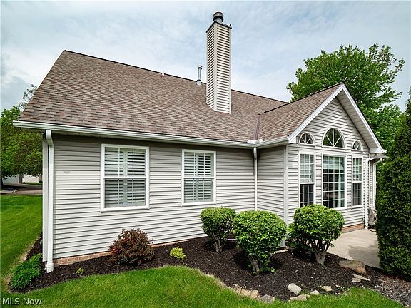 4th image of 16815 Newport Ln