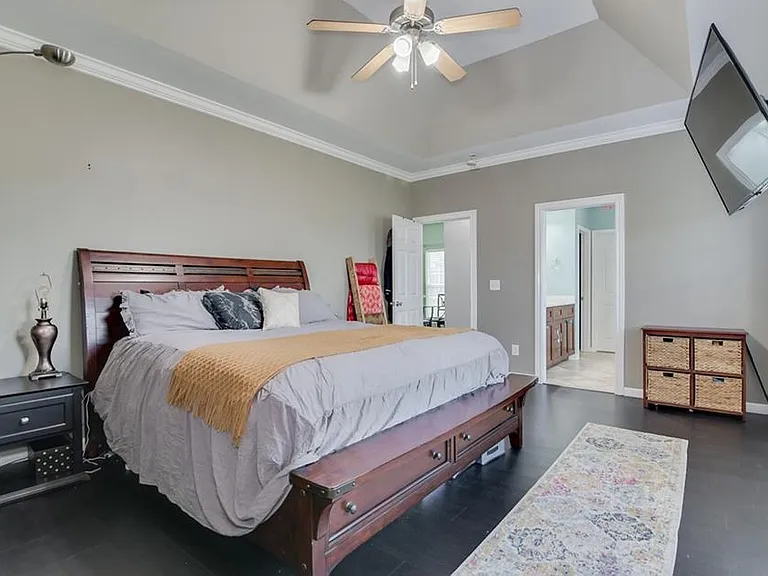 800 Shirez Dr — Photo 10