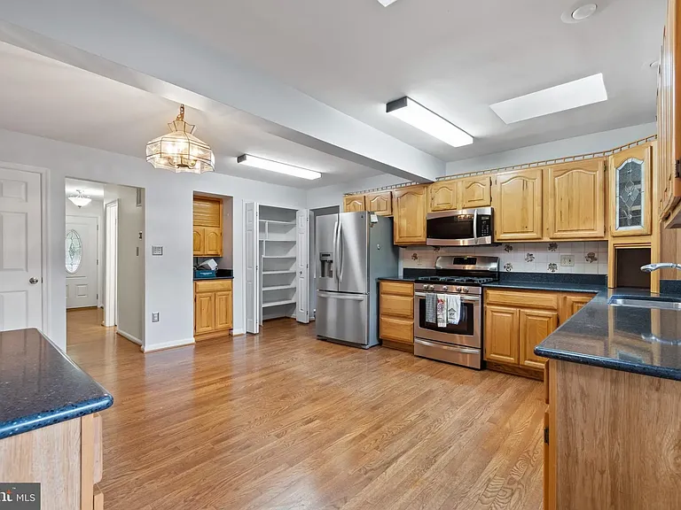 9707 Rossetti Ct — Photo 6