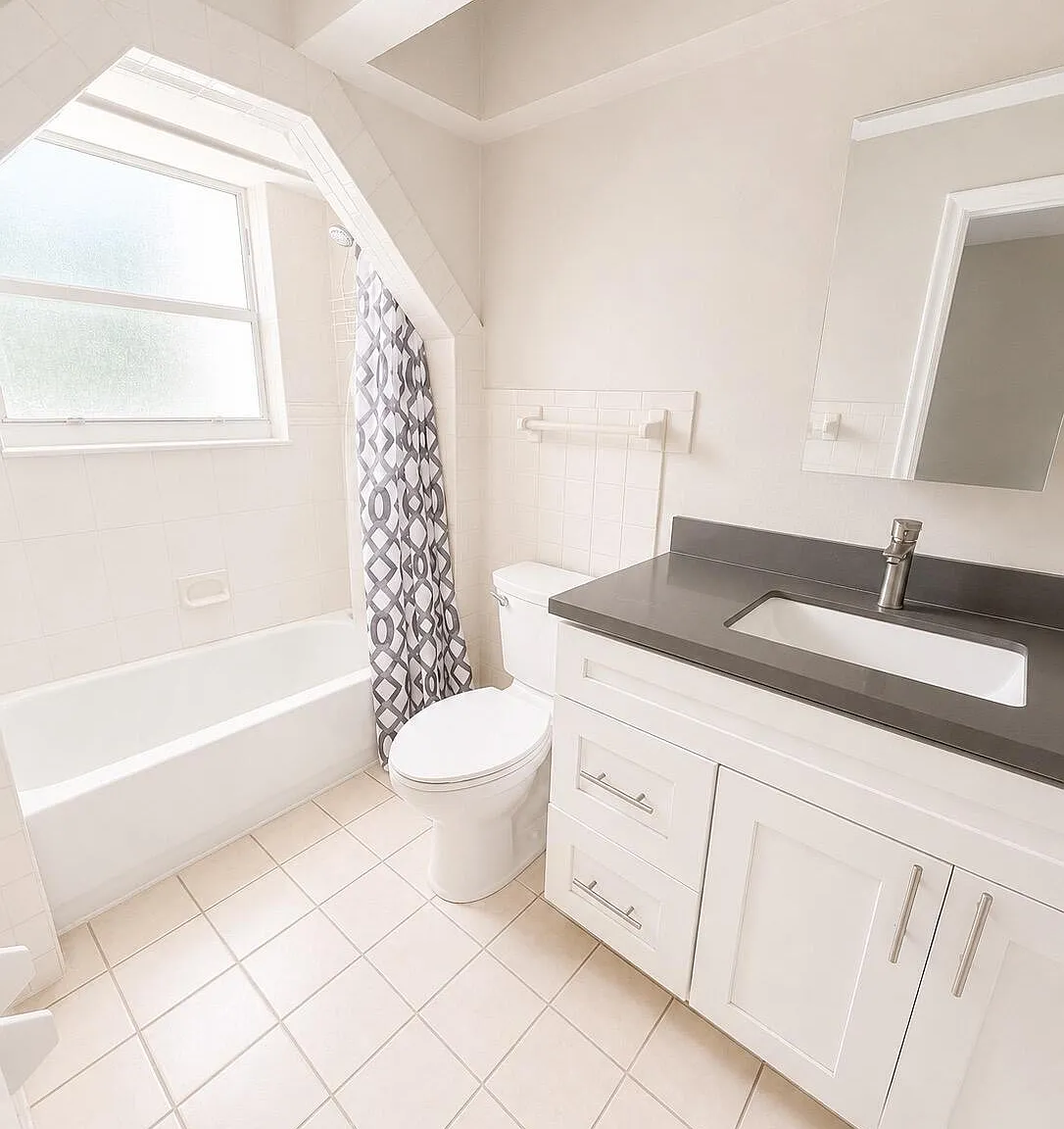 3 bed, 2.5 bath, 1780 sqft, $3,400 — Photo 1