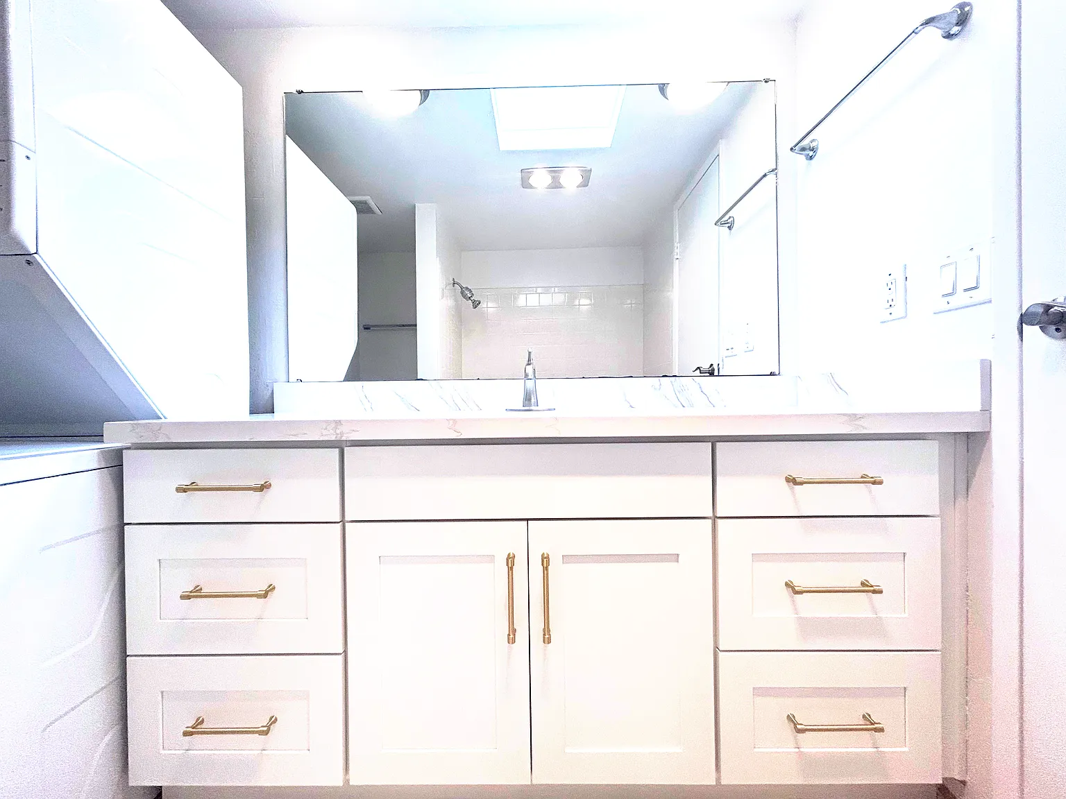 2 bed, 1.5 bath, 1048 sqft, $3,000 — Photo 4