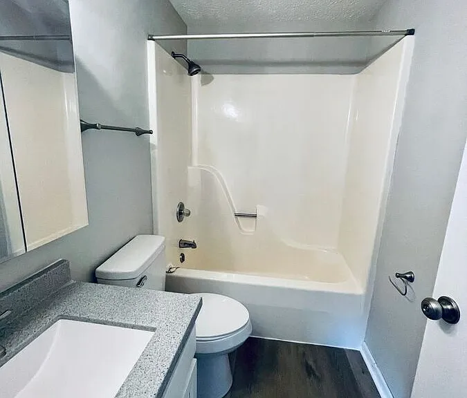 196 Georgetown Dr #5 — Photo 16