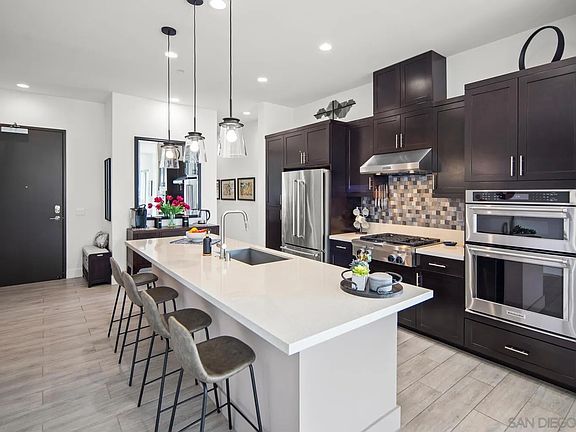 3rd image of 8507 Aspect Dr