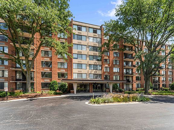 2nd image of 2000 Saint Regis Dr APT 7D