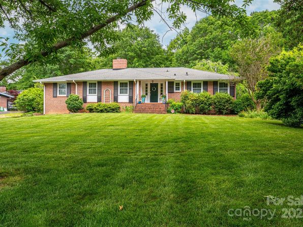 2515 Sheffield Dr, Gastonia, NC 28054