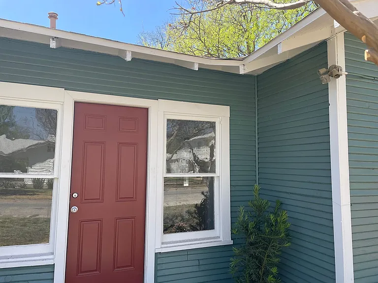 1302 Jeanette St — Photo 14