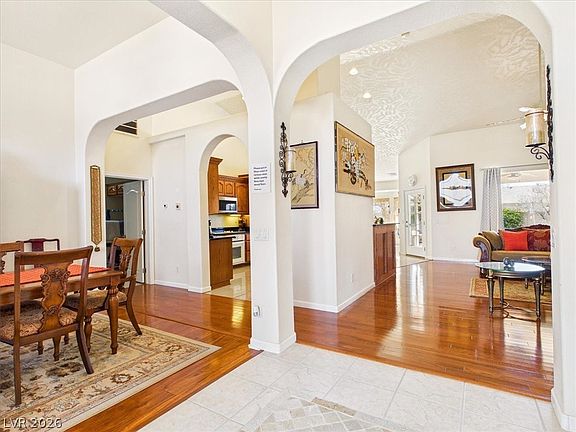 5th image of 6841 Longmeadow Dr