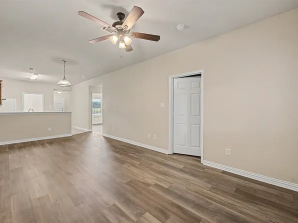 3124 Cherry Ln, Fort Worth, TX 76116
