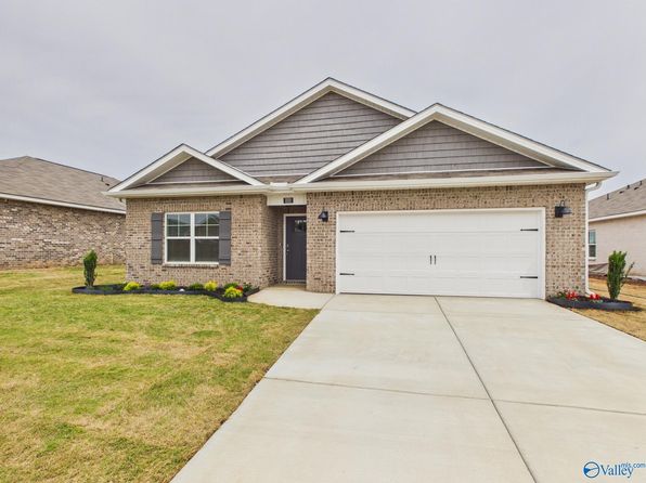 121 Betty Williams Dr
