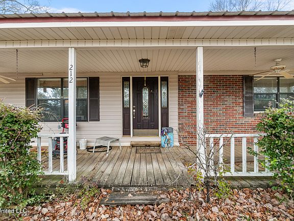 5th image of 212 Saint Horace St