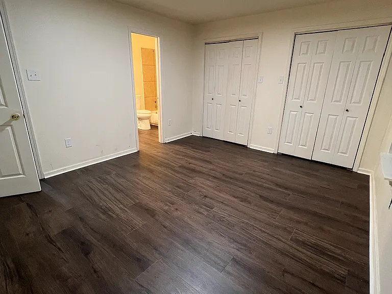 3923-25 Roneagle Way — Photo 12