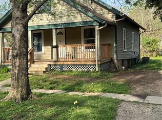 734 S Hickory St, Ottawa, KS 66067