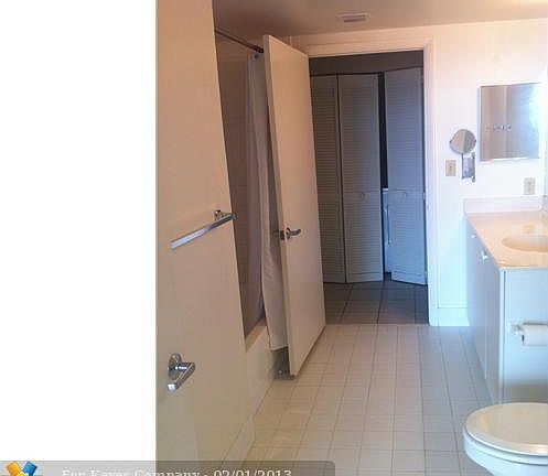 5th image of 3020 NE 32nd Ave APT 815