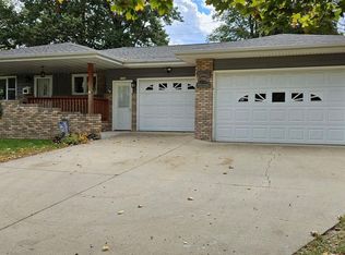1320 Legeros Dr, Brookings, SD 57006