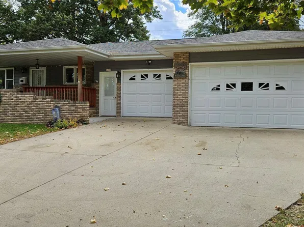 1320 Legeros Dr, Brookings, SD 57006