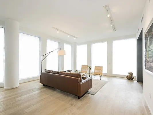 Sold by Sotheby's International Realty | media 10