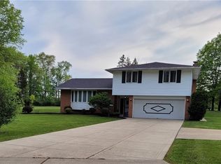 6828 Mill Rd, Brecksville, OH 44141