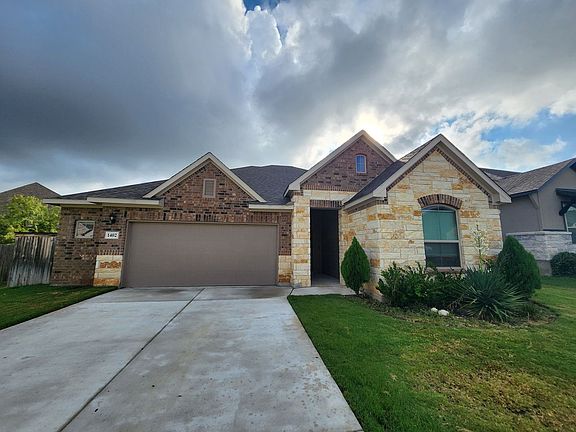 2nd image of 1402 Oaklawn Dr