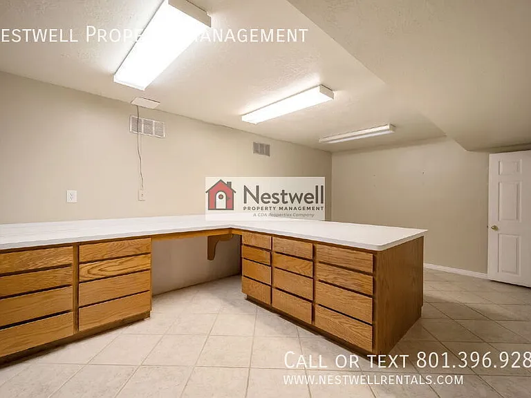 659 W Halifax Ct — Photo 35