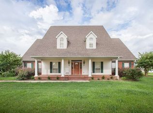 1444 Livingston Vernon Rd #B, Flora, MS 39071
