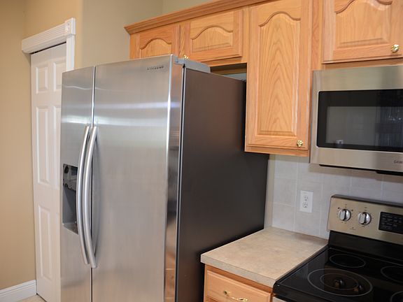 2nd image of 1493 Stone Ridge Cir