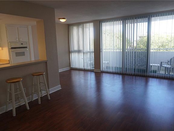 5th image of 470 3rd St S Unit 309