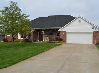 4801 S Blackberry Ct, New Palestine, IN 46163