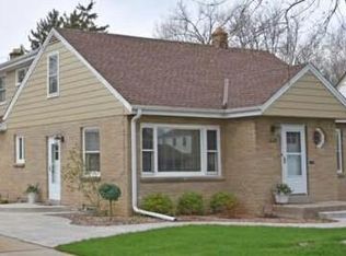 635 N 98th St, Wauwatosa, WI 53226