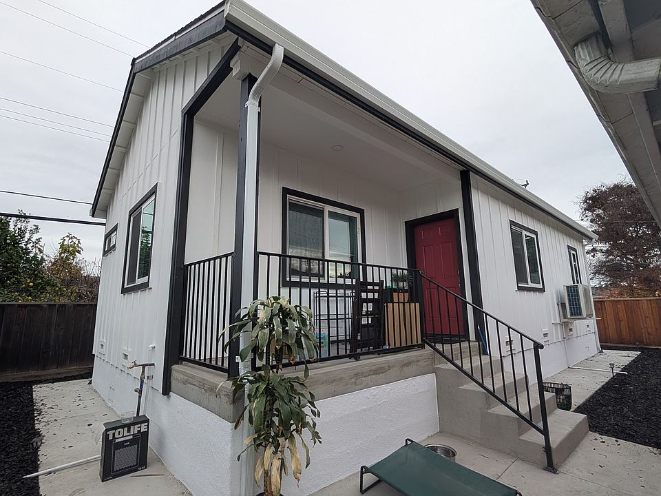 2nd image of 362 N 33rd St #2