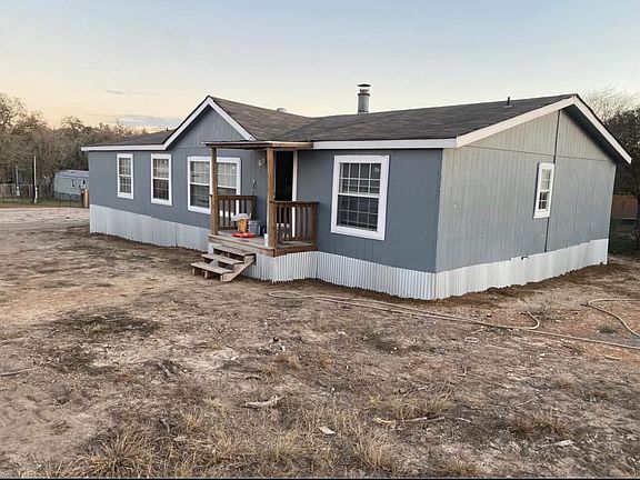 2nd image of 405 Marthas Ln