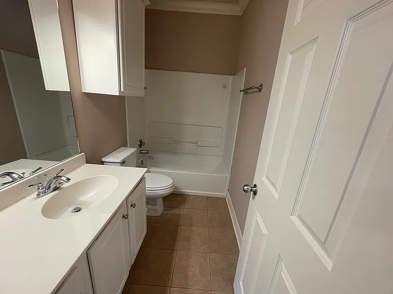 10600 Lakes Blvd #302 — Photo 9