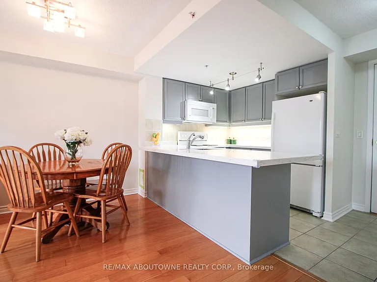 350 Princess Royal Dr #1002 — Photo 7