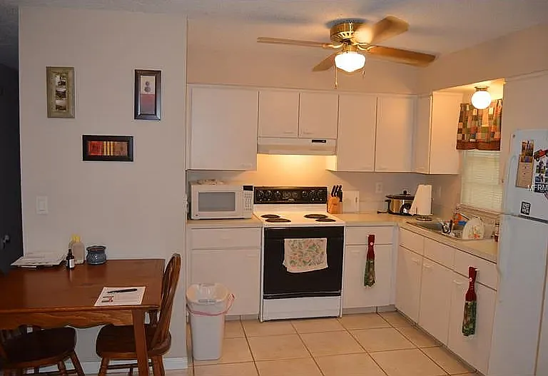 3 bed, 1092 sqft, $1,989 — Photo 3