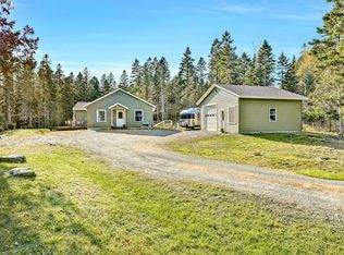 11 Star Gazer Ln, Rangeley, ME 04970