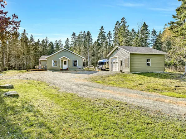 11 Star Gazers Lane, Rangeley, ME 04970