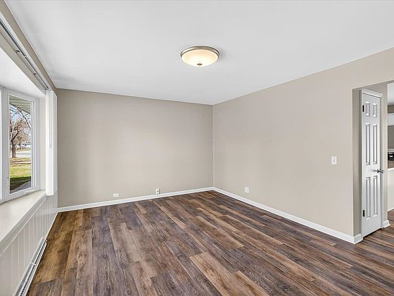 3rd image of 1841 S Walnut St