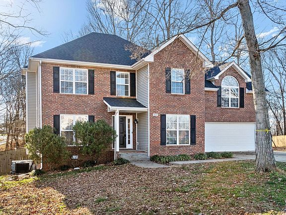 2nd image of 1615 Barrywood Cir W