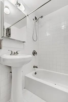 Rented by Cooper & Cooper Real Estate | media 19