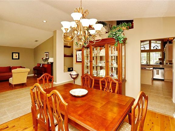 4th image of 15807 Berea Dr