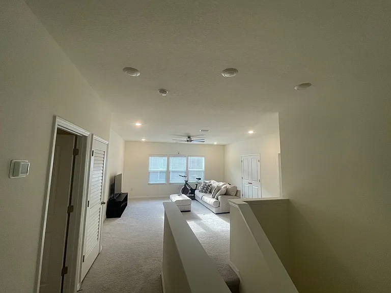 13616 NW 14th Pl — Photo 11