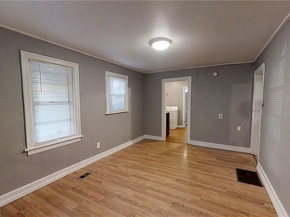 2nd image of 1516 E Frierson Ave